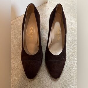 Chanel swede pump